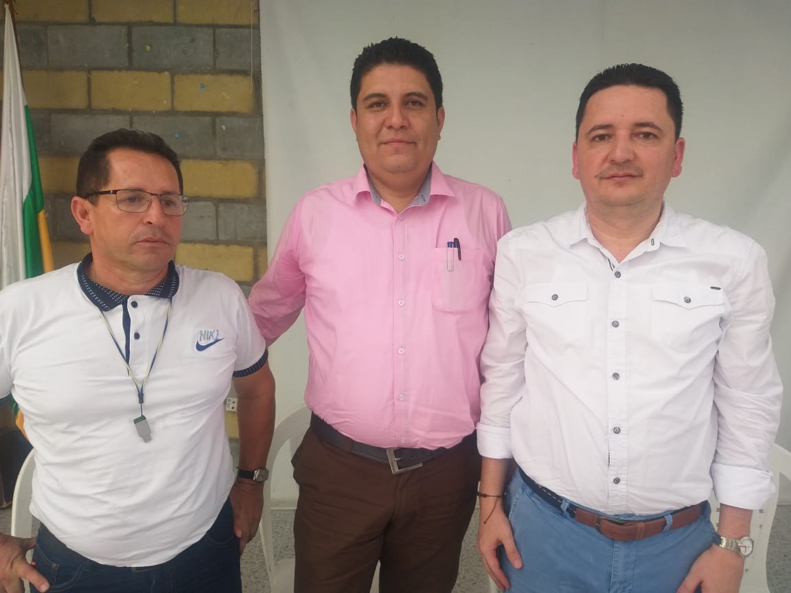 Isidro Nieto Soto, Secretario de Gobierno municipal; Milton Pineda, Alcalde de Baraya y Franky Vega, Secretario de Gobierno del Huila.